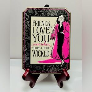 RARE HTF Disney/Hallmark “Cruella De Vil” Wooden Friends Plaque